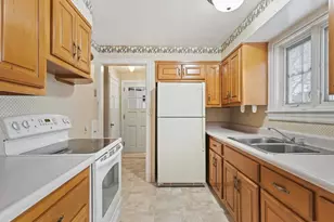 2433 Oxford St, Rockford, IL 61103 - Photo 13