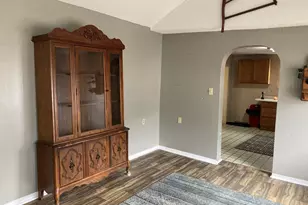 1956 La Salle St, Ottawa, IL 61350 - Photo 5