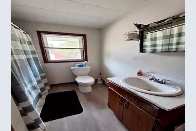 200 N Oregon Street, Troy Grove, IL 61372 - Photo 23