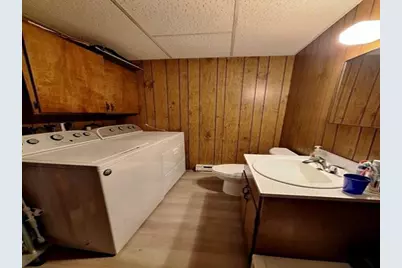 200 N Oregon Street, Troy Grove, IL 61372 - Photo 17