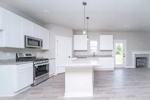 827 Kenai Ct, Roscoe, IL 61073 - Photo 5