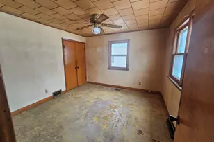 907 Merrill Ave, Loves Park, IL 61111 - Photo 5