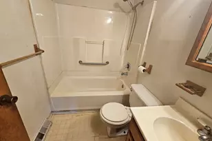 907 Merrill Ave, Loves Park, IL 61111 - Photo 9