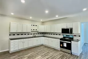 407 Allen St, Belvidere, IL 61008 - Photo 7