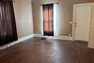 405 3rd St, Henry, IL 61537 - Photo 5