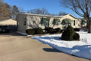 8535 Springwood Ct, Roscoe, IL 61073 - Photo 1