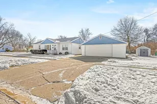 1321 Northfield Ave, Loves Park, IL 61111 - Photo 3