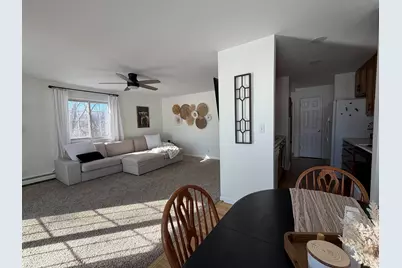 714 Kiwanis #2, Freeport, IL 61032 - Photo 7