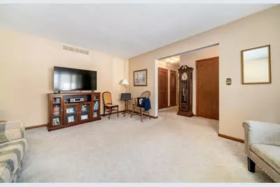 4307 Tallwood Avenue, Rockford, IL 61114 - Photo 9