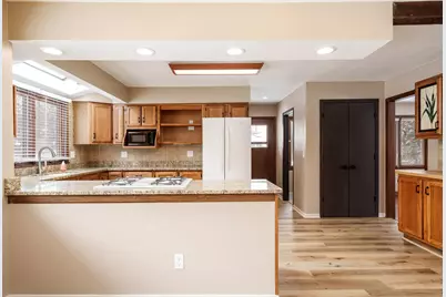 6747 Lynnhurst Lane, Roscoe, IL 61073 - Photo 21