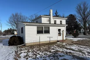 328 E Carroll St, Lanark, IL 61046 - Photo 5