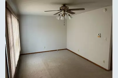 2129 Sunset Drive, Freeport, IL 61032 - Photo 3