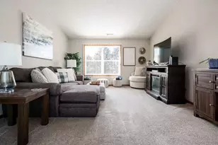 10138 Monarch Rd, Roscoe, IL 61073 - Photo 7