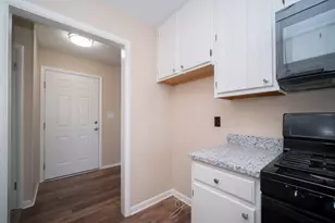 1424 Comanche, Rockford, IL 61107 - Photo 5