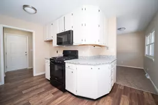 1424 Comanche, Rockford, IL 61107 - Photo 7