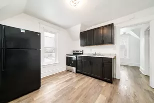 906 S 5th St, Rockford, IL 61104 - Photo 7