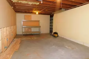 821 Tamarack Ln, Rockford, IL 61107 - Photo 27