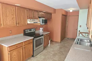 108 Sequoyah Ct, Poplar Grove, IL 61065 - Photo 5