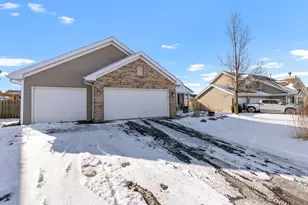 5822 Columbia Dr, South Beloit, IL 61080 - Photo 3