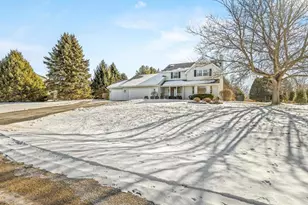 8629 Perth Ln, Caledonia, IL 61011 - Photo 3