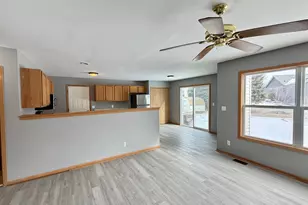 2424 Winfield Ln, Belvidere, IL 61008 - Photo 5