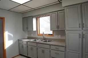 515 N Hudson, Stockton, IL 61085 - Photo 5