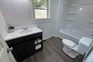 101 E Division St, Shannon, IL 61078 - Photo 31