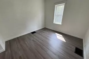 101 E Division St, Shannon, IL 61078 - Photo 23