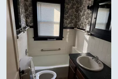 44 N Sunset Avenue, Freeport, IL 61032 - Photo 13