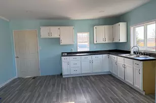 129 W Main St, Amboy, IL 61310 - Photo 5