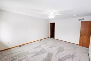 5927 Linden Rd, Rockford, IL 61108 - Photo 29