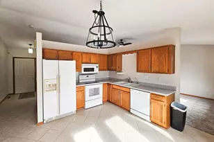 5927 Linden Rd, Rockford, IL 61108 - Photo 11