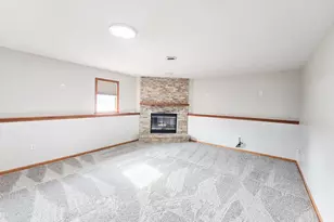 5927 Linden Rd, Rockford, IL 61108 - Photo 13