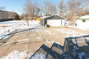 938 E Riverside Blvd, Loves Park, IL 61111 - Photo 59