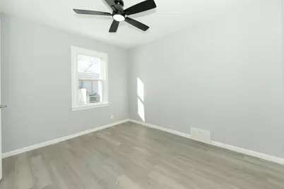 938 E Riverside Boulevard, Loves Park, IL 61111 - Photo 21