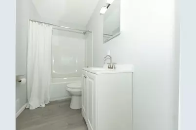 938 E Riverside Boulevard, Loves Park, IL 61111 - Photo 23