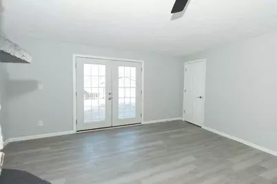 938 E Riverside Boulevard, Loves Park, IL 61111 - Photo 31