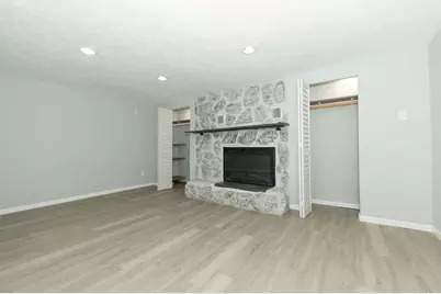 938 E Riverside Boulevard, Loves Park, IL 61111 - Photo 39