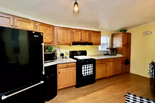 666 S Bluff #402 St, South Beloit, IL 61080 - Photo 3