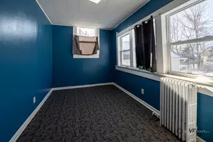 520 S Burchard Ave, Freeport, IL 61032 - Photo 9