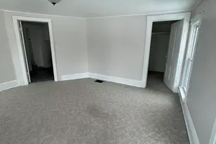 402 W Main St, Warren, IL 61087 - Photo 13