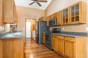 160 Nelson Pkwy, Cherry Valley, IL 61016 - Photo 7