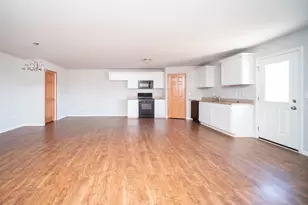 1710 Parkside Dr, Belvidere, IL 61008 - Photo 5