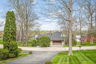 548 Baintree Rd, Lake Summerset, IL 61019 - Photo 5