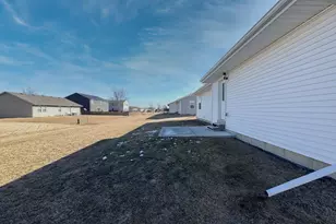 2958 Huntington Dr, Belvidere, IL 61008 - Photo 19