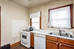 2207 7th St, Rockford, IL 61104 - Photo 17