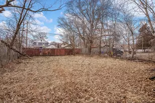 2207 7th St, Rockford, IL 61104 - Photo 5