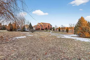 8306 E Crockett Rd, Roscoe, IL 61073 - Photo 7