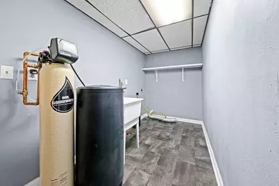 6466 Thorncrest Drive, Rockford, IL 61109 - Photo 35