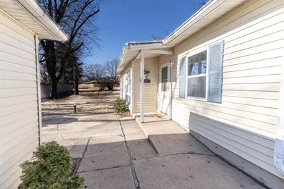3912 Latham Street, Rockford, IL 61103 - Photo 3